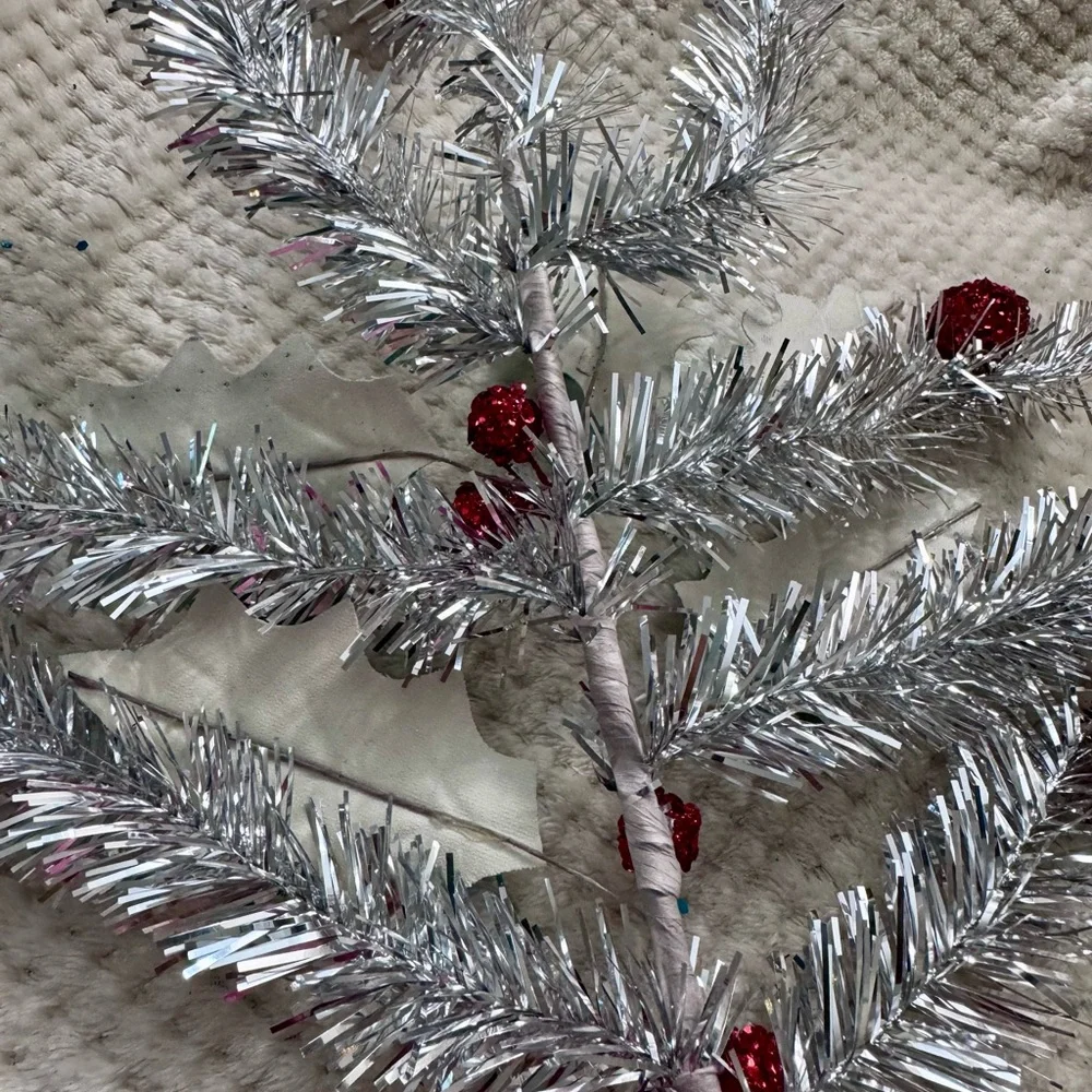 Designer David Christopher Retro Silver Teal and Red Decorated Pick Set5
